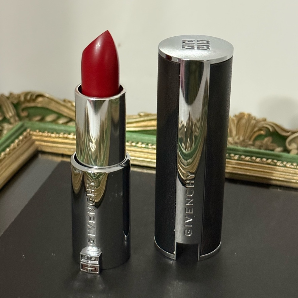 Givenchy Le Rouge Interdit intense silk 333